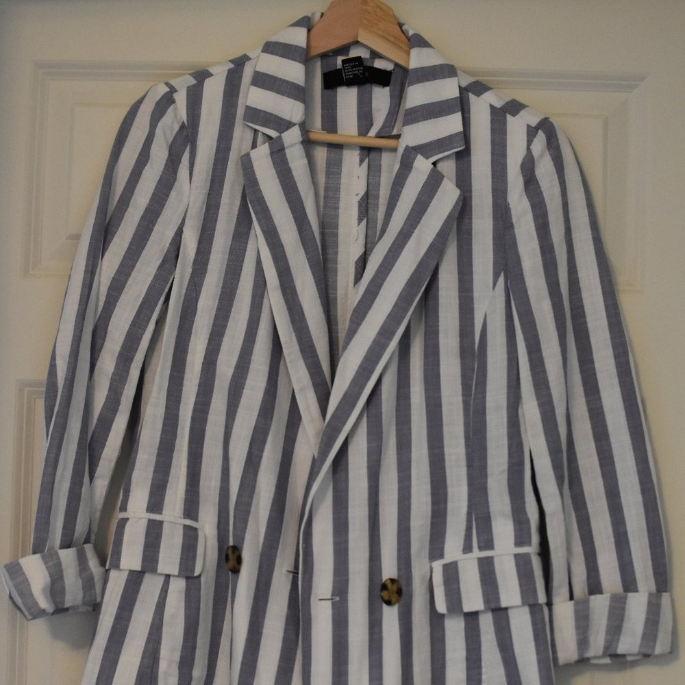 Lightweight striped blazer